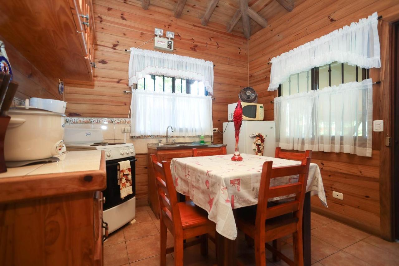 Casa Marcellino Lodge Cahuita Eksteriør billede