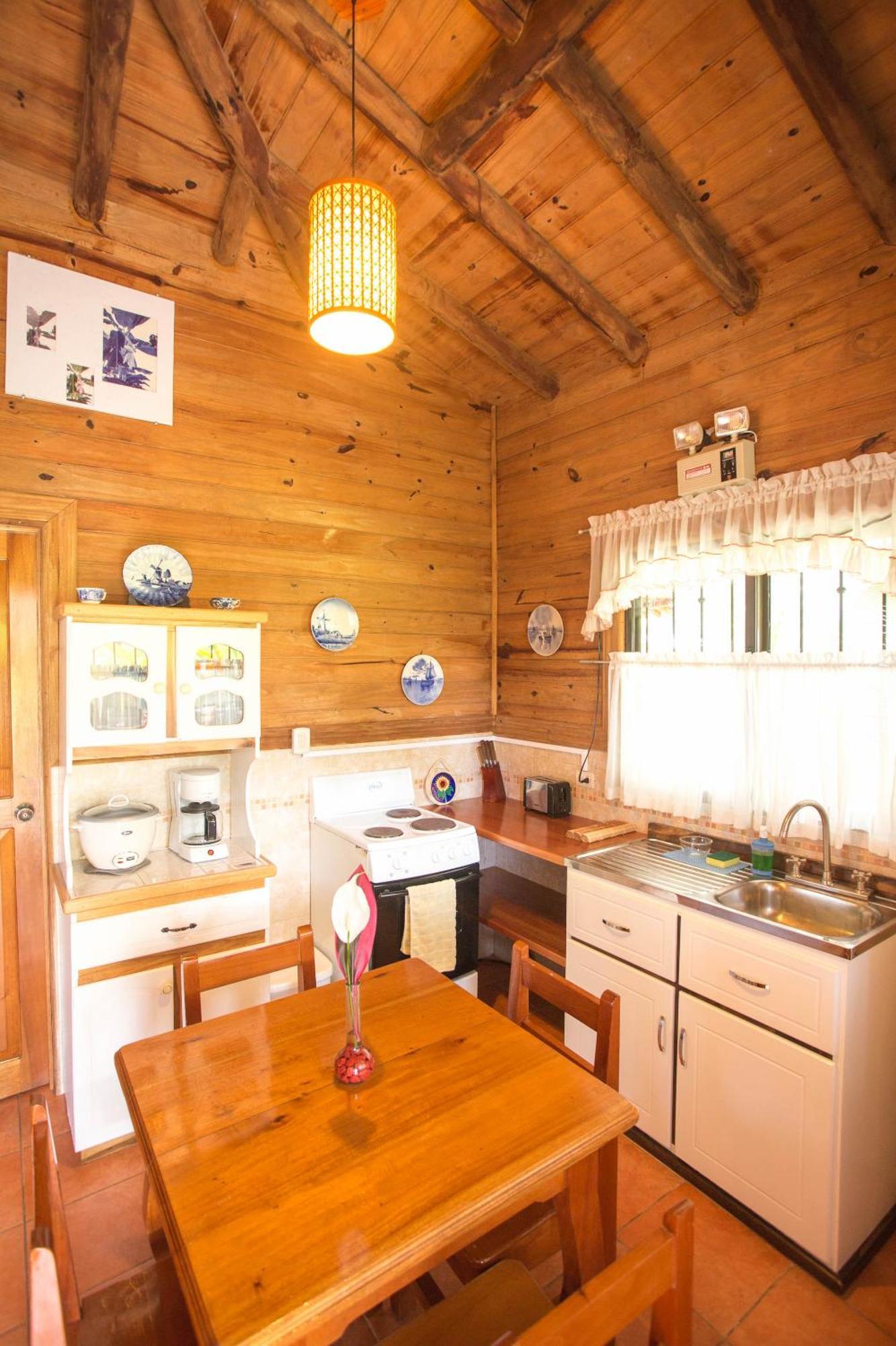 Casa Marcellino Lodge Cahuita Eksteriør billede
